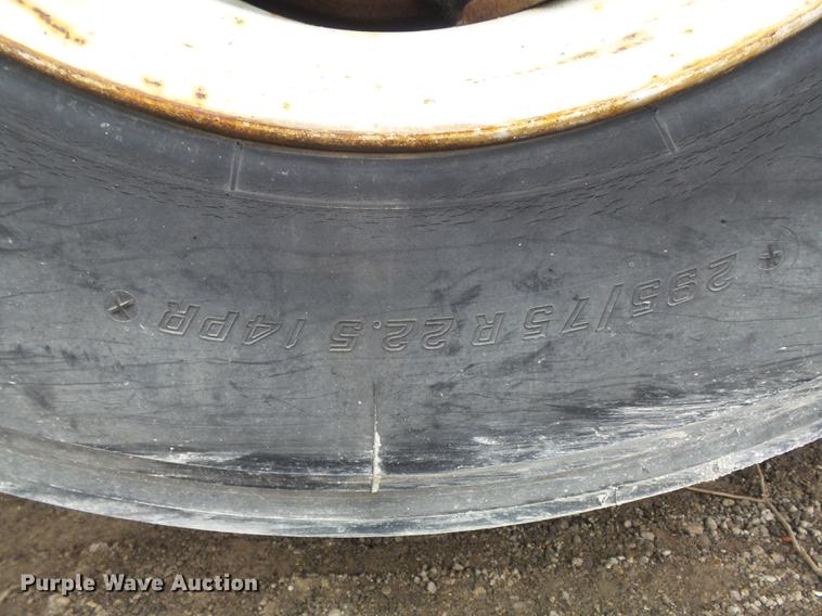 image for item DB6318 1987 Kenworth 510 semi truck