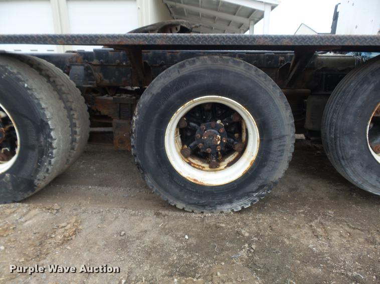 image for item DB6318 1987 Kenworth 510 semi truck