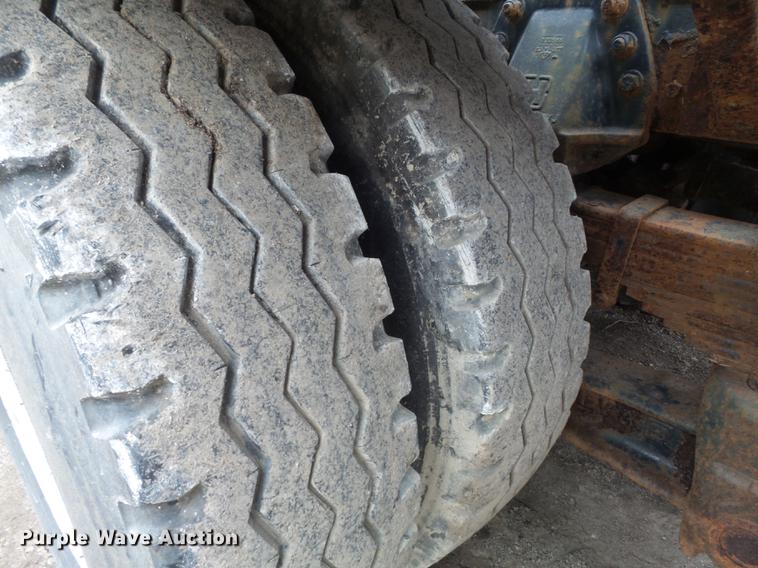 image for item DB6318 1987 Kenworth 510 semi truck