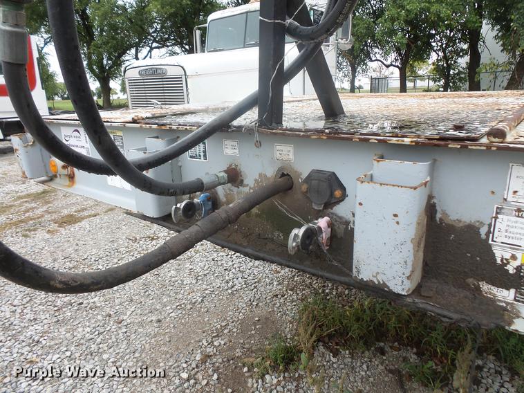 image for item DB8126 1995 Wilson 506CF-70 Muvall double drop deck equipment trailer