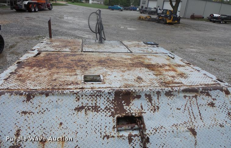 image for item DB8126 1995 Wilson 506CF-70 Muvall double drop deck equipment trailer