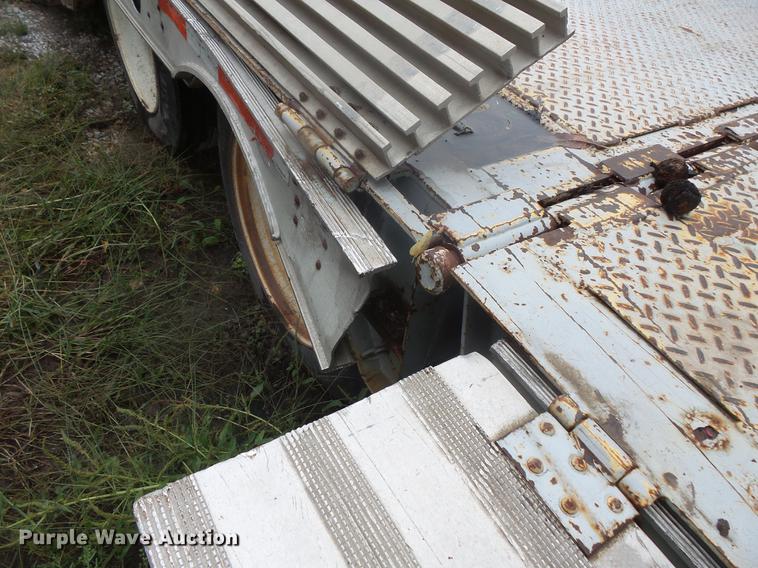 image for item DB8126 1995 Wilson 506CF-70 Muvall double drop deck equipment trailer