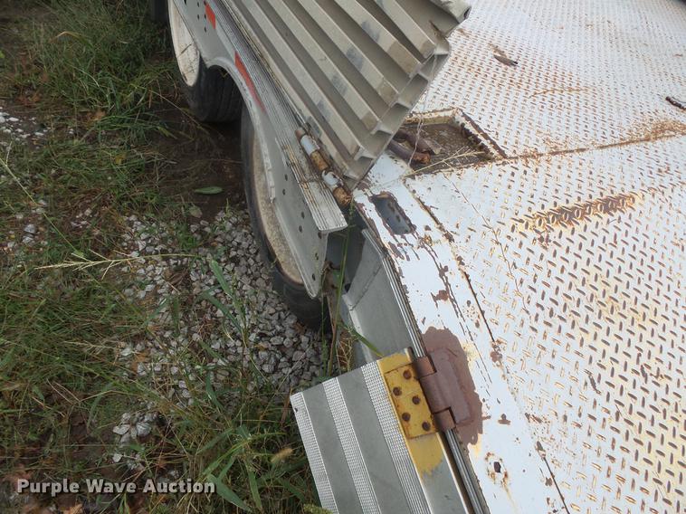image for item DB8126 1995 Wilson 506CF-70 Muvall double drop deck equipment trailer