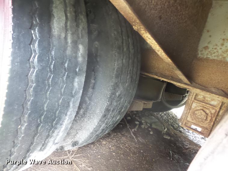 image for item DB8126 1995 Wilson 506CF-70 Muvall double drop deck equipment trailer