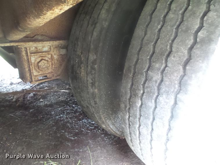 image for item DB8126 1995 Wilson 506CF-70 Muvall double drop deck equipment trailer