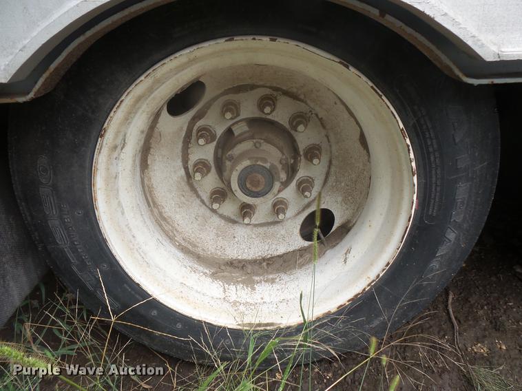 image for item DB8126 1995 Wilson 506CF-70 Muvall double drop deck equipment trailer