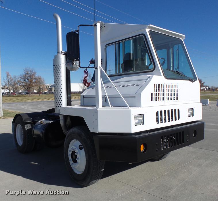 image for item DB9886 Kalmar Ottawa WT30 yard truck