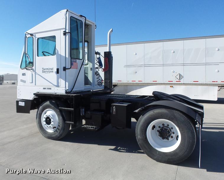 image for item DB9886 Kalmar Ottawa WT30 yard truck