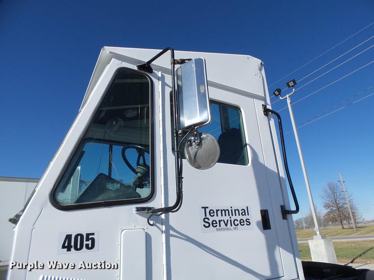 image for item DB9886 Kalmar Ottawa WT30 yard truck