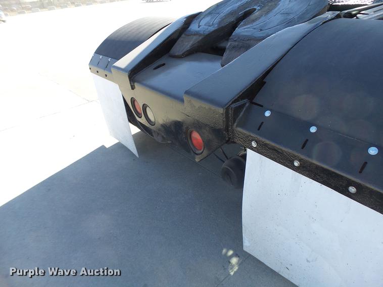 image for item DB9886 Kalmar Ottawa WT30 yard truck