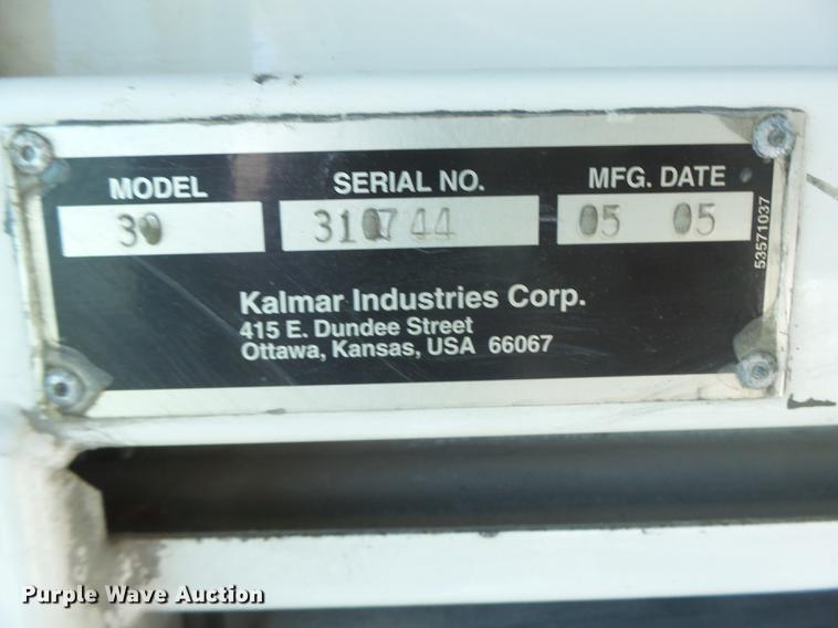 image for item DB9886 Kalmar Ottawa WT30 yard truck