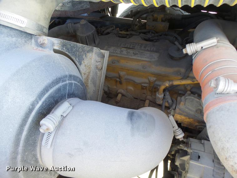 image for item DB9886 Kalmar Ottawa WT30 yard truck