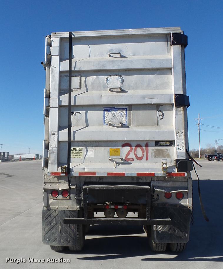 image for item DB9887 1995 Summit walking floor trailer