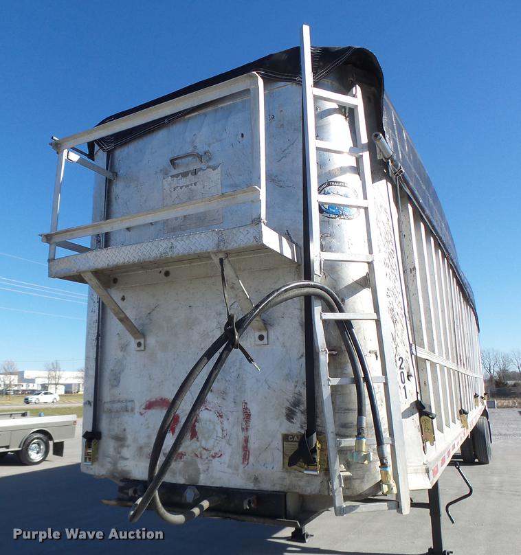 image for item DB9887 1995 Summit walking floor trailer