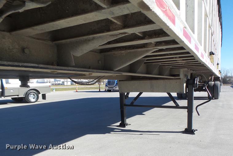 image for item DB9887 1995 Summit walking floor trailer