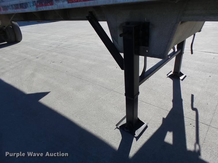 image for item DB9887 1995 Summit walking floor trailer