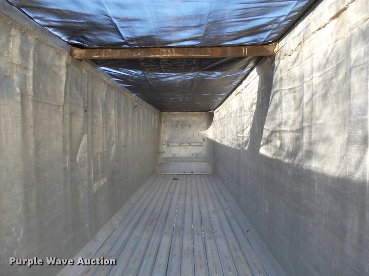 image for item DB9887 1995 Summit walking floor trailer