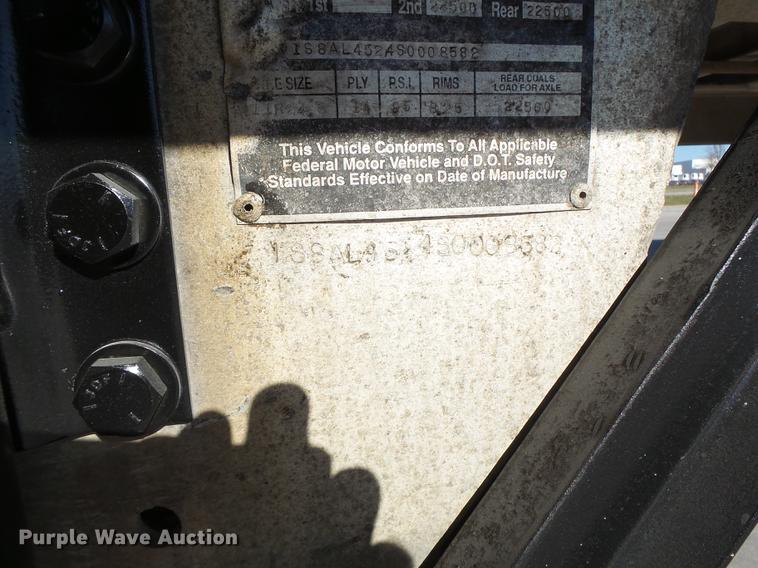 image for item DB9887 1995 Summit walking floor trailer