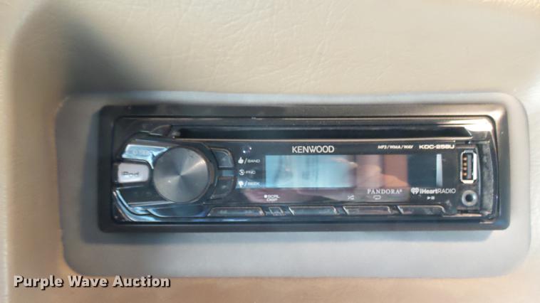 image for item DC1898 2000 Peterbilt 378 semi truck