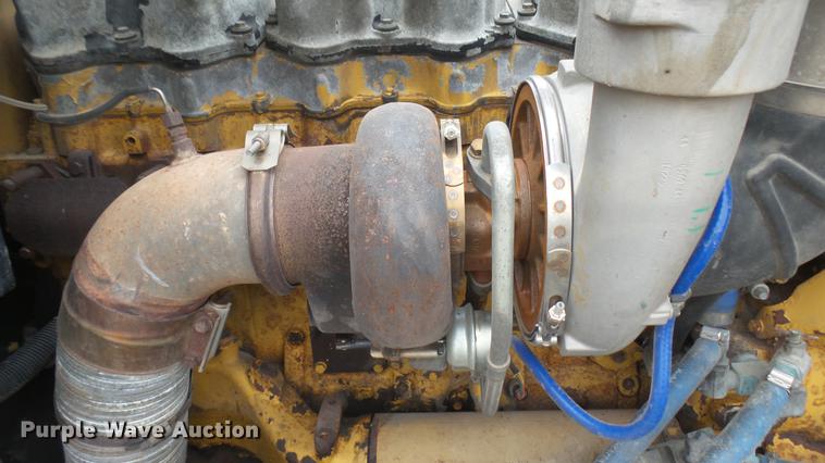 image for item DC1898 2000 Peterbilt 378 semi truck