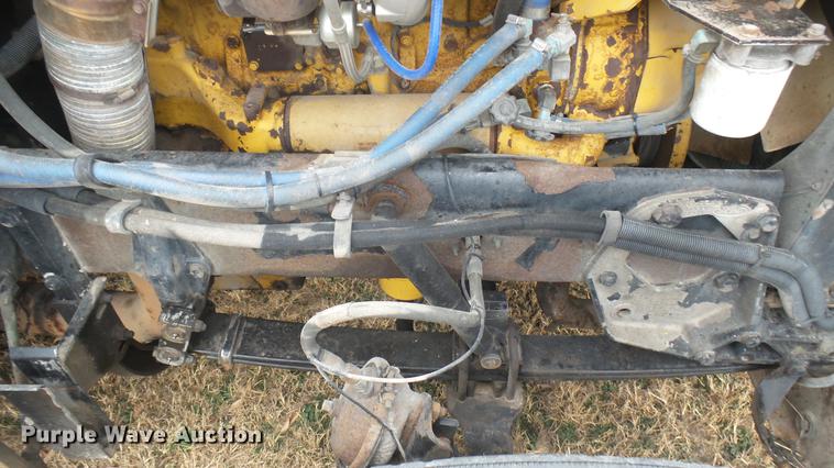 image for item DC1898 2000 Peterbilt 378 semi truck