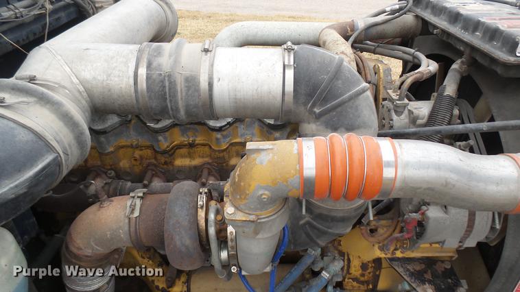 image for item DC1898 2000 Peterbilt 378 semi truck