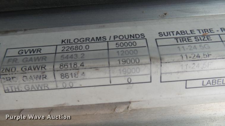 image for item DC1898 2000 Peterbilt 378 semi truck