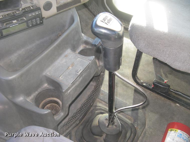 image for item DC2373 2006 Sterling A9500 semi truck