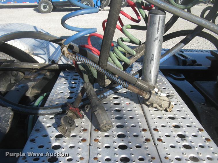 image for item DC2373 2006 Sterling A9500 semi truck