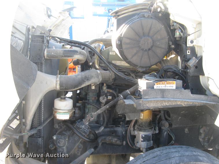 image for item DC2373 2006 Sterling A9500 semi truck