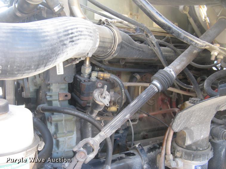 image for item DC2373 2006 Sterling A9500 semi truck