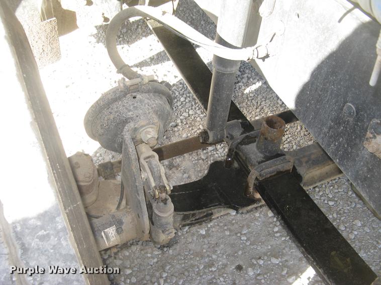 image for item DC2373 2006 Sterling A9500 semi truck