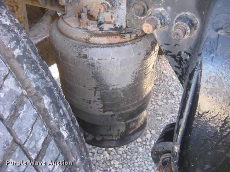 image for item DC2373 2006 Sterling A9500 semi truck