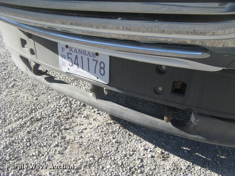 image for item DC2373 2006 Sterling A9500 semi truck