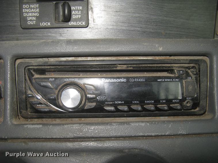 image for item DC2449 2005 Freightliner Columbia semi truck