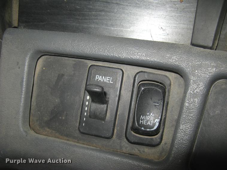 image for item DC2449 2005 Freightliner Columbia semi truck