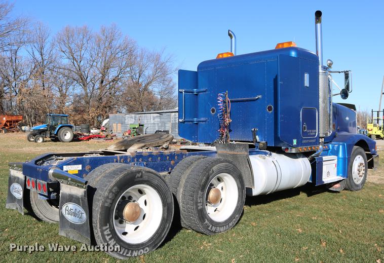 image for item DC3584 1996 Peterbilt 377 semi truck