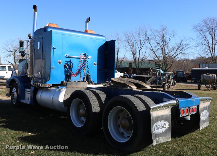 image for item DC3584 1996 Peterbilt 377 semi truck