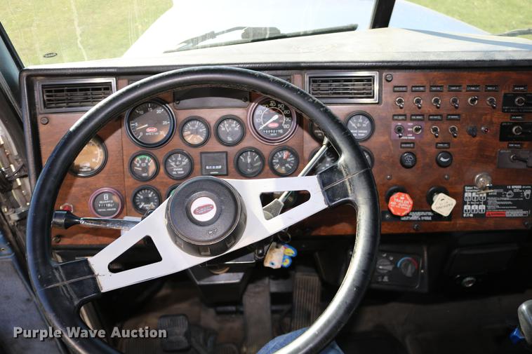 image for item DC3584 1996 Peterbilt 377 semi truck