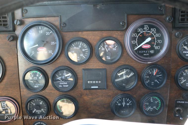 image for item DC3584 1996 Peterbilt 377 semi truck