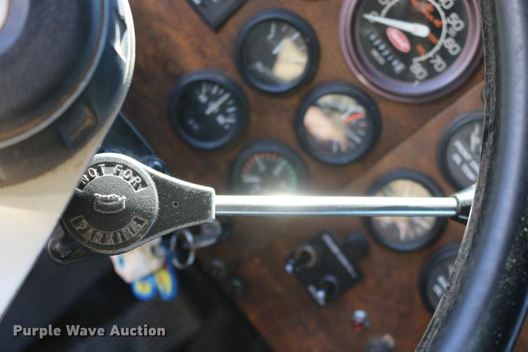 image for item DC3584 1996 Peterbilt 377 semi truck