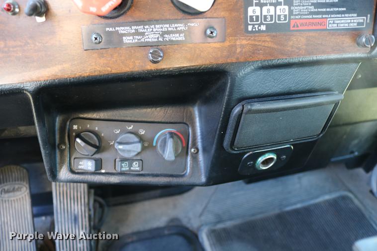 image for item DC3584 1996 Peterbilt 377 semi truck