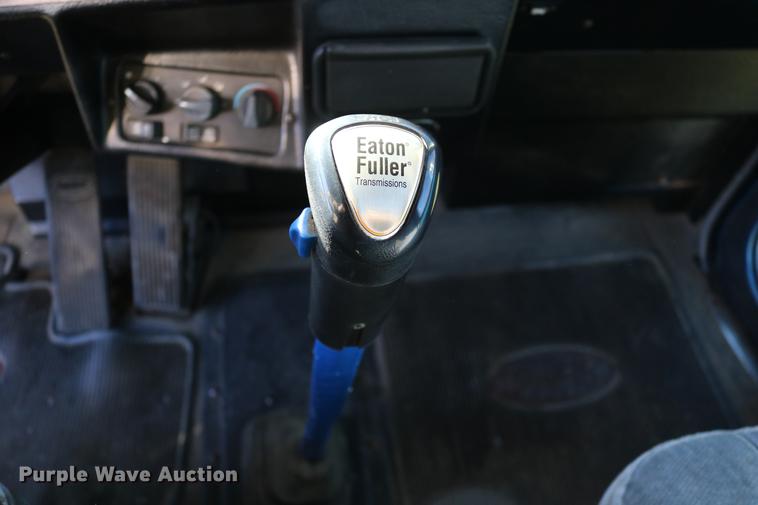 image for item DC3584 1996 Peterbilt 377 semi truck