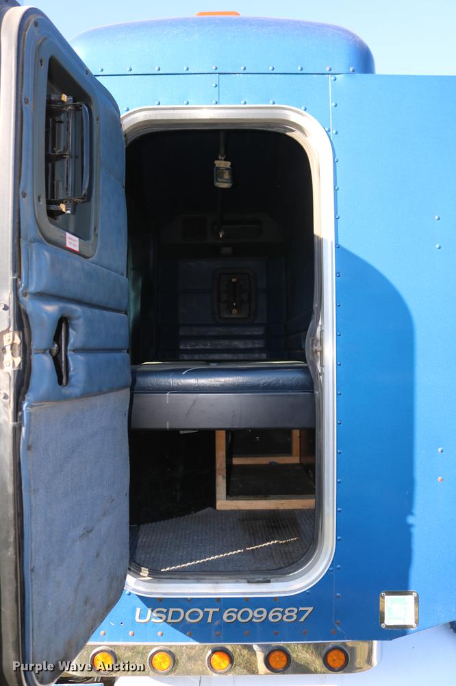 image for item DC3584 1996 Peterbilt 377 semi truck