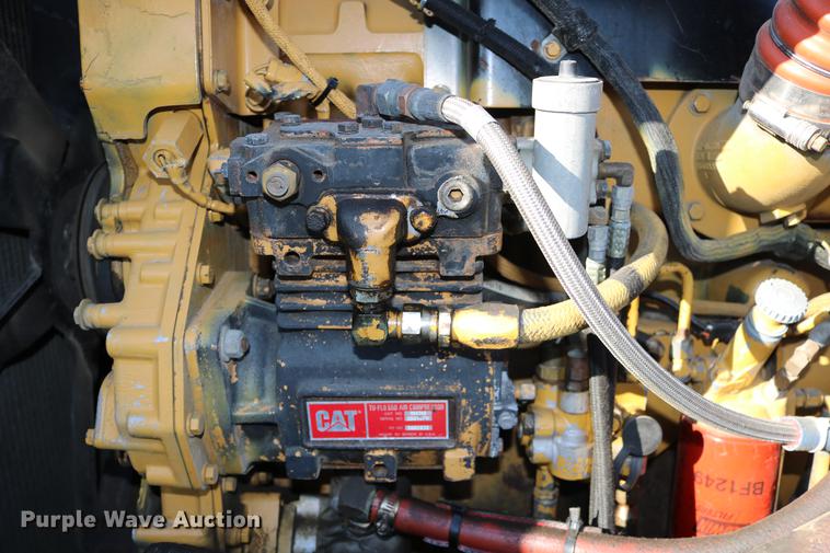 image for item DC3584 1996 Peterbilt 377 semi truck