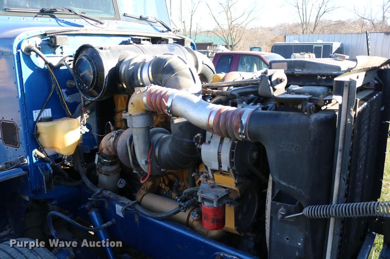 image for item DC3584 1996 Peterbilt 377 semi truck