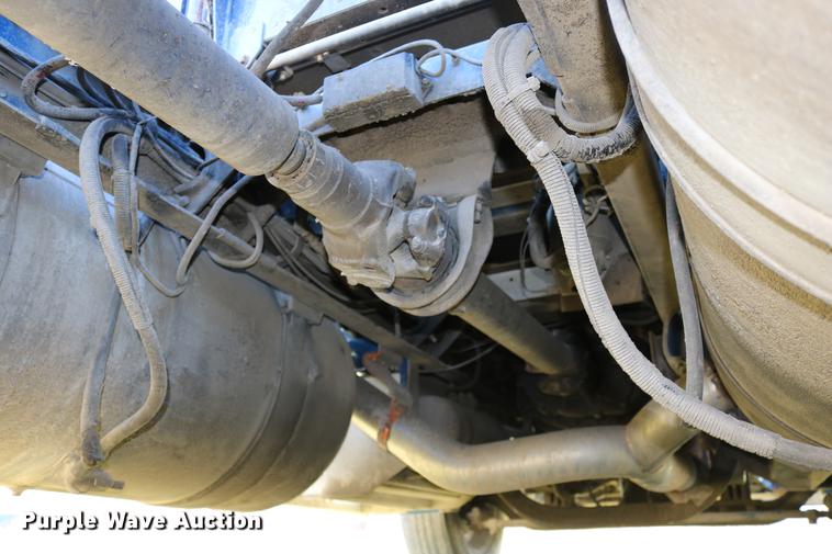 image for item DC3584 1996 Peterbilt 377 semi truck