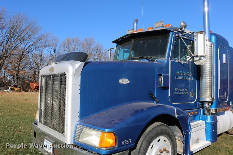 image for item DC3584 1996 Peterbilt 377 semi truck