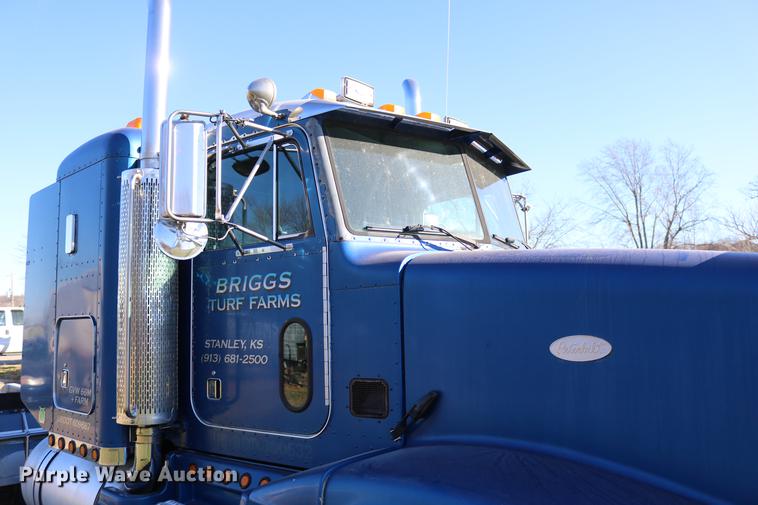 image for item DC3584 1996 Peterbilt 377 semi truck