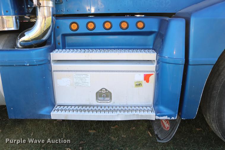 image for item DC3584 1996 Peterbilt 377 semi truck